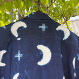 Camisa de manga corta para hombre con estampado Shibori teñido de índigo