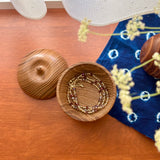 Apple-shaped Mulberry Container