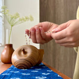 Apple-shaped Mulberry Container