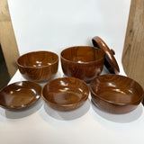 Lidded five-tiered jubako and lacquered bowls - Lacquerware bowl and dish set
