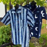 Camisa de manga corta para hombre con estampado Shibori teñido de índigo