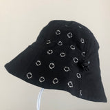 紐付き帽子