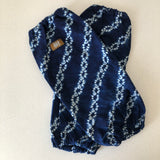 Indigo-dyed arm covers (Tekkō)